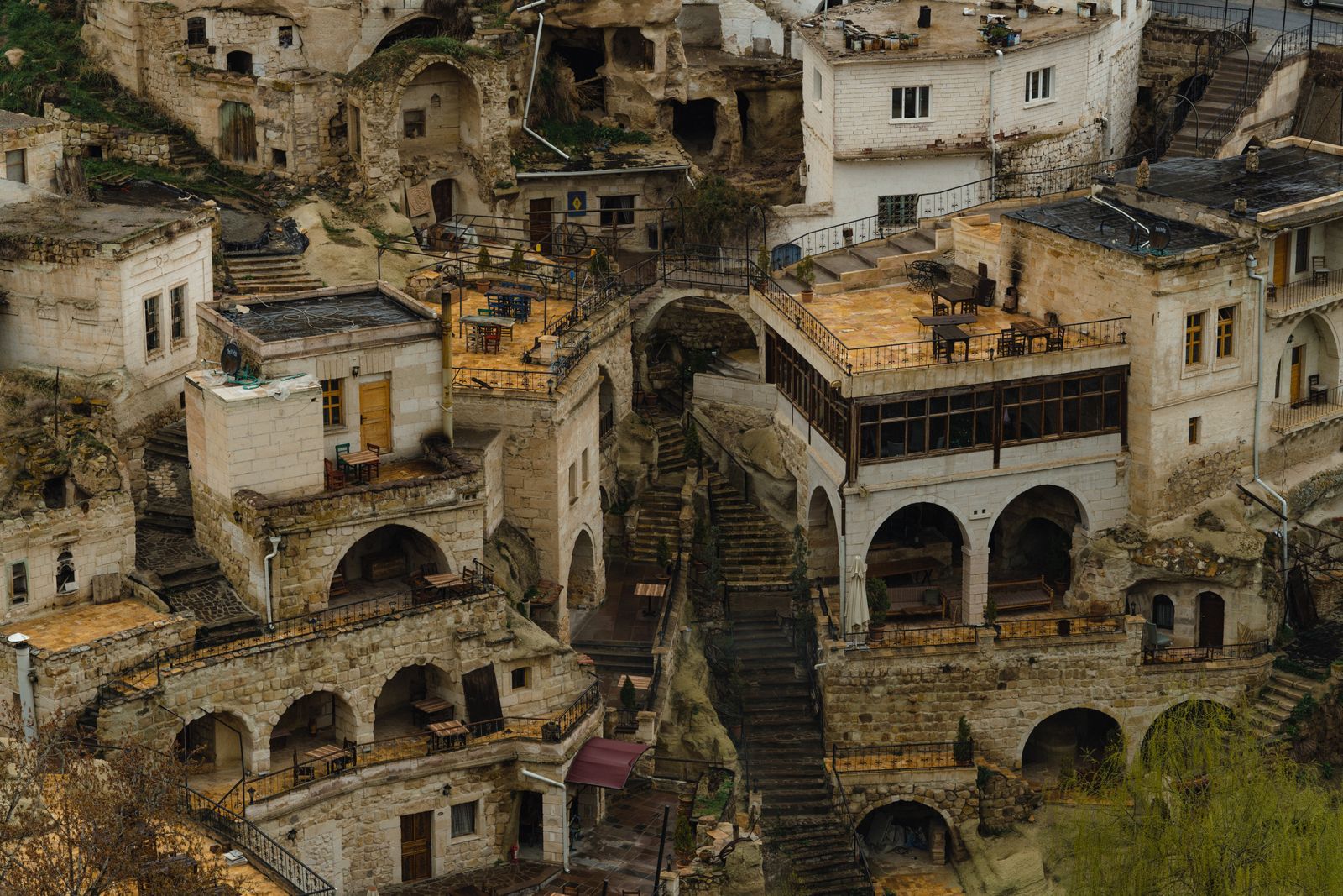 Hotel-caverna esculpido na rocha da Capadócia